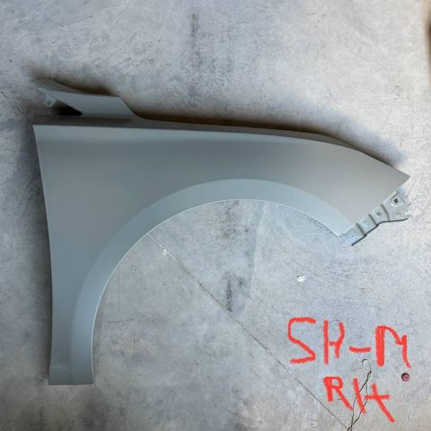 КРЫЛО ПЕРЕДНЕЕ ПРАВОЕ